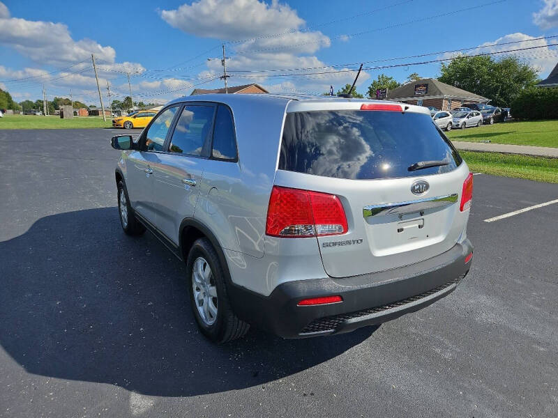 2011 Kia Sorento LX