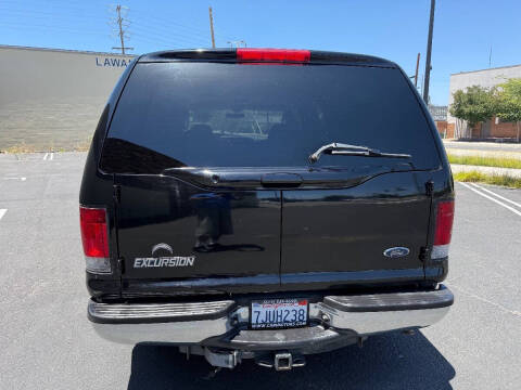 2004 Ford Excursion XLT