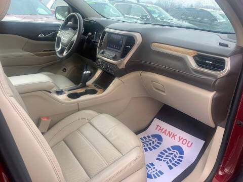 2017 GMC Acadia Denali