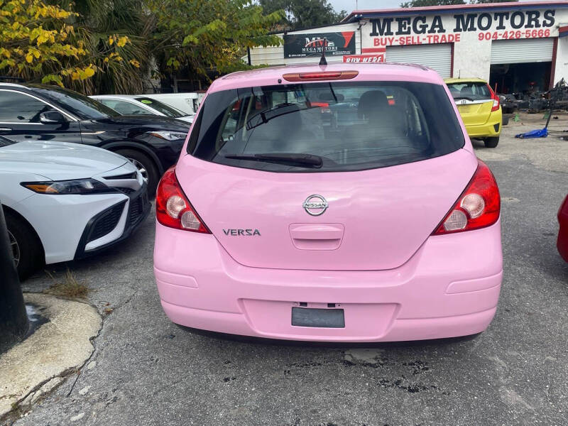2011 Nissan Versa 1.8 SL
