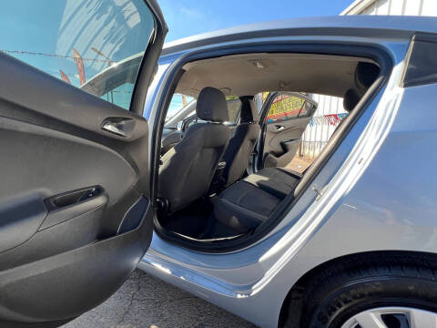 2017 Chevrolet Cruze LS Manual