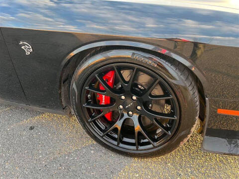 2015 Dodge Challenger SRT Hellcat