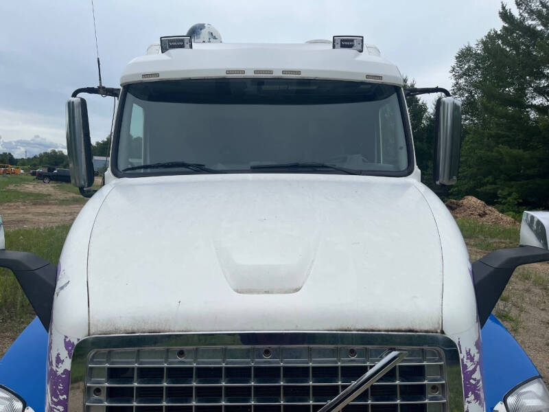 2009 Volvo VNL