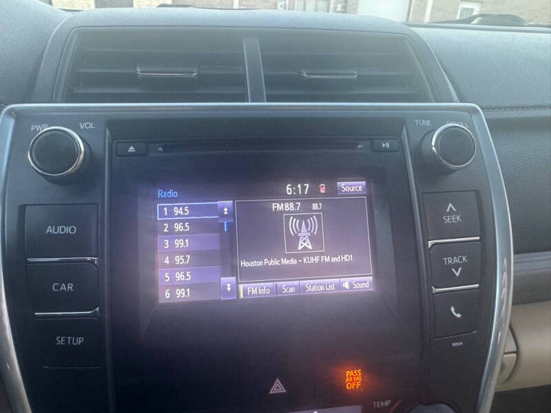 2017 Toyota Camry Hybrid