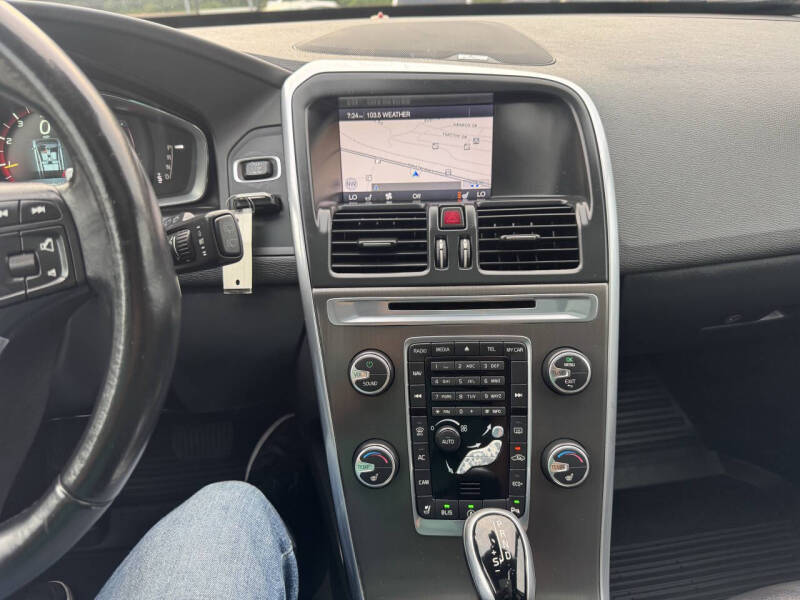 2015 Volvo XC60 T6 Drive-E Platinum