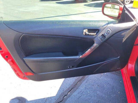 2013 Hyundai Genesis Coupe 3.8 Track