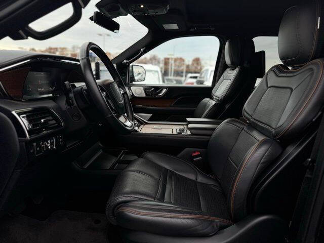 2022 Lincoln Navigator Black Label