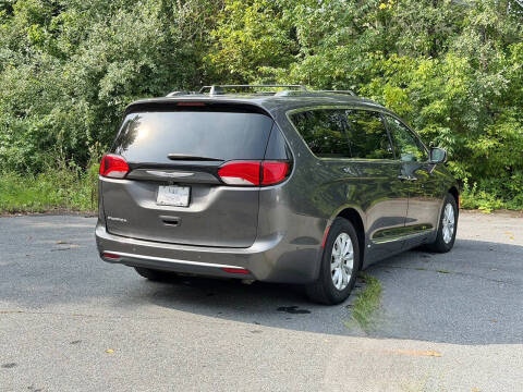 2019 Chrysler Pacifica Touring L