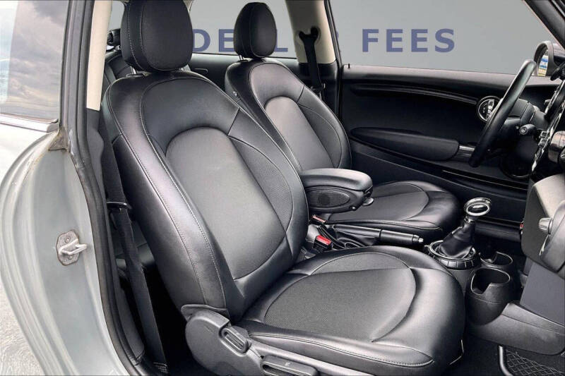 2015 MINI Hardtop 2 Door Cooper