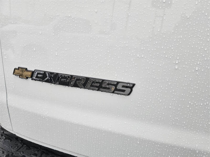 2025 Chevrolet Express 2500