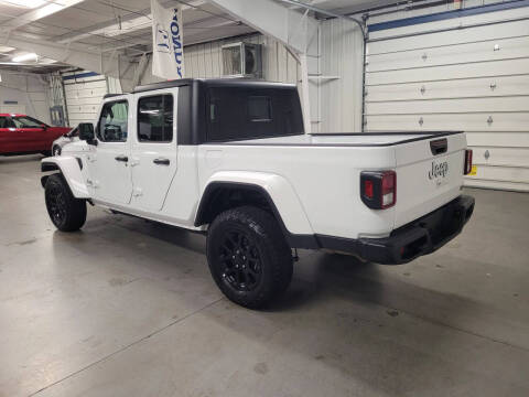 2023 Jeep Gladiator Overland