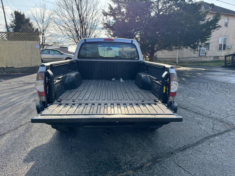 2010 Toyota Tacoma Base photo 14