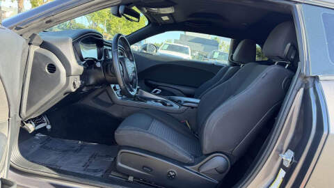 2016 Dodge Challenger SXT