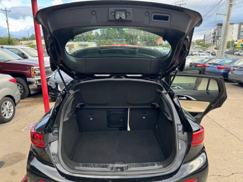 2017 Infiniti QX30 Premium