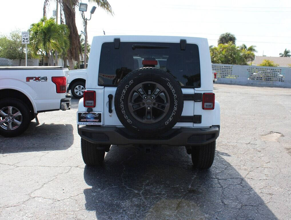 2017 Jeep Wrangler Unlimited  - $29,995