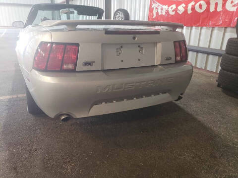 2003 Ford Mustang GT Deluxe
