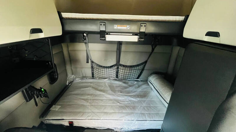 2021 Freightliner Cascadia