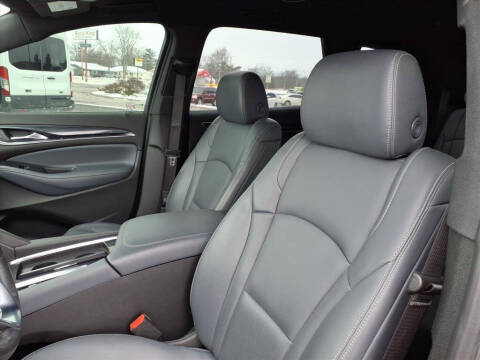 2022 Buick Enclave Essence