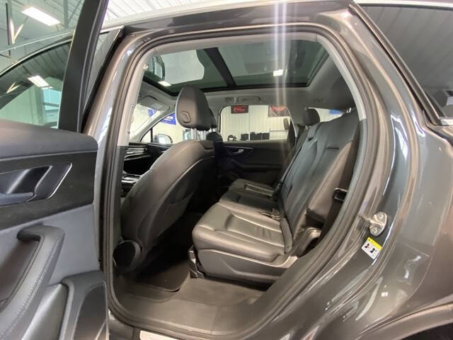 2023 Audi Q7 quattro Premium Plus 55 TFSI