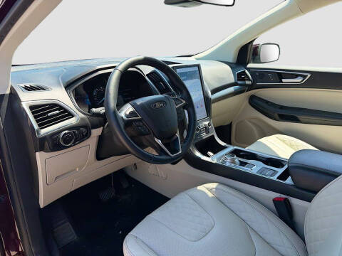 2023 Ford Edge Titanium