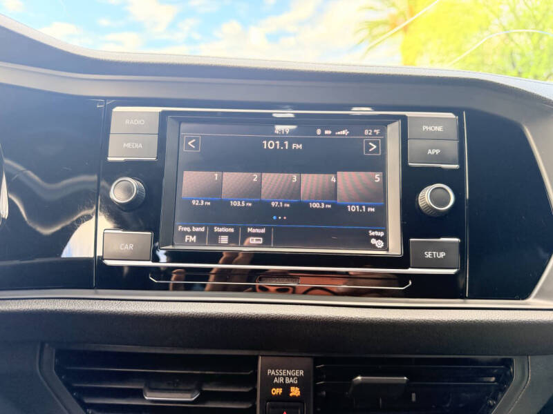 2019 Volkswagen Jetta R-Line