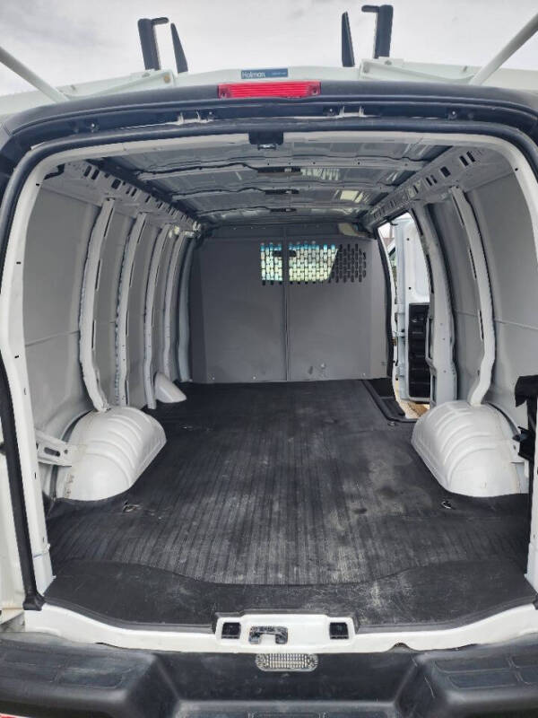 2023 Chevrolet Express 2500