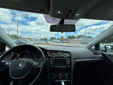 2017 Volkswagen Golf