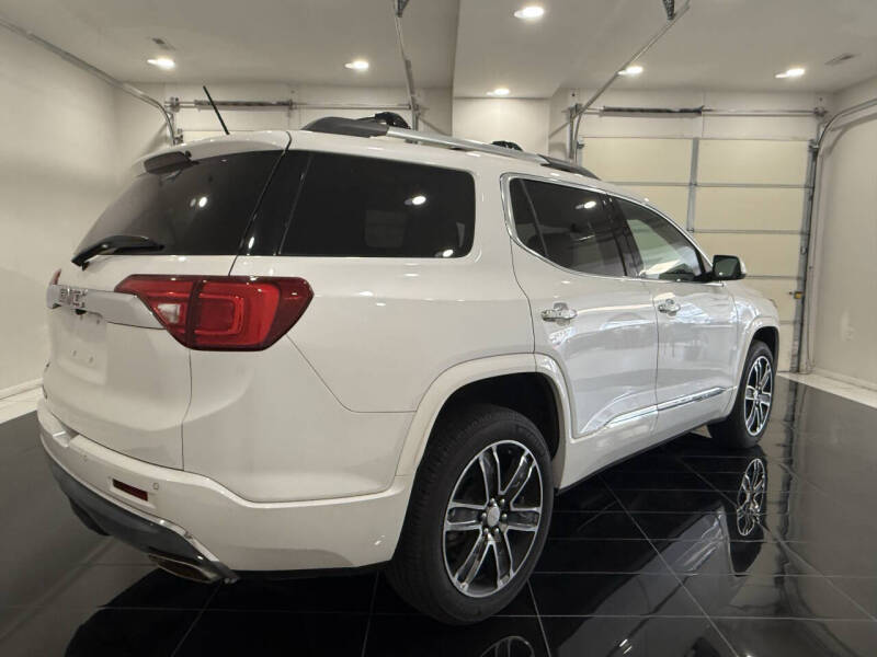 2019 GMC Acadia Denali