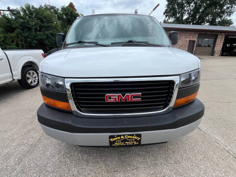 2021 GMC Savana 2500