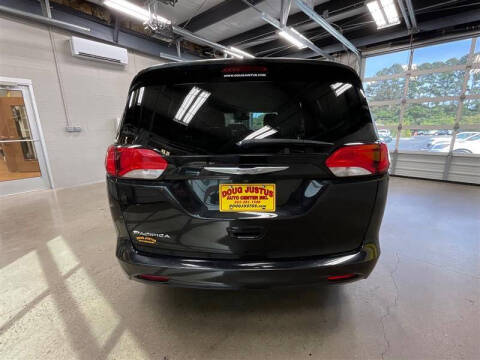 2017 Chrysler Pacifica LX