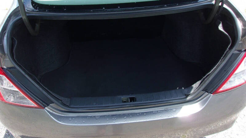 2013 Nissan Versa 1.6 SV