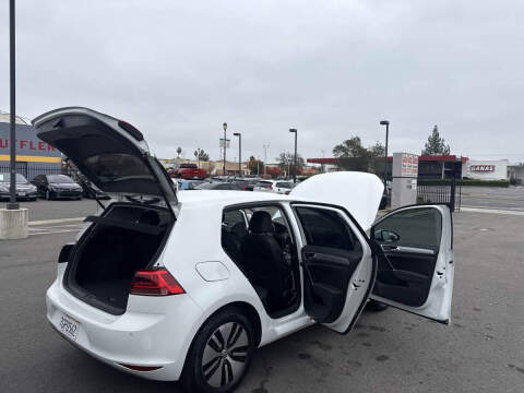 2015 Volkswagen e-Golf SEL Premium