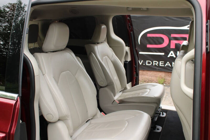 2021 Chrysler Pacifica Hybrid Touring L