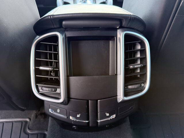 2016 Porsche Cayenne GTS