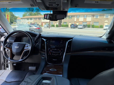 2016 Cadillac Escalade Luxury Collection