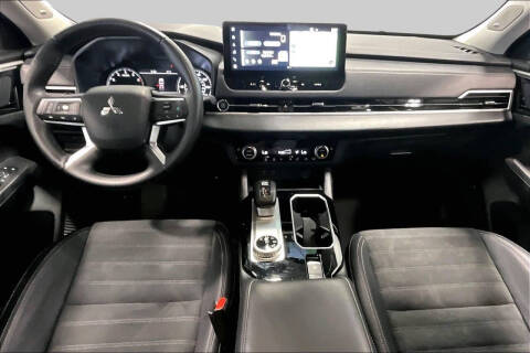2025 Mitsubishi Outlander