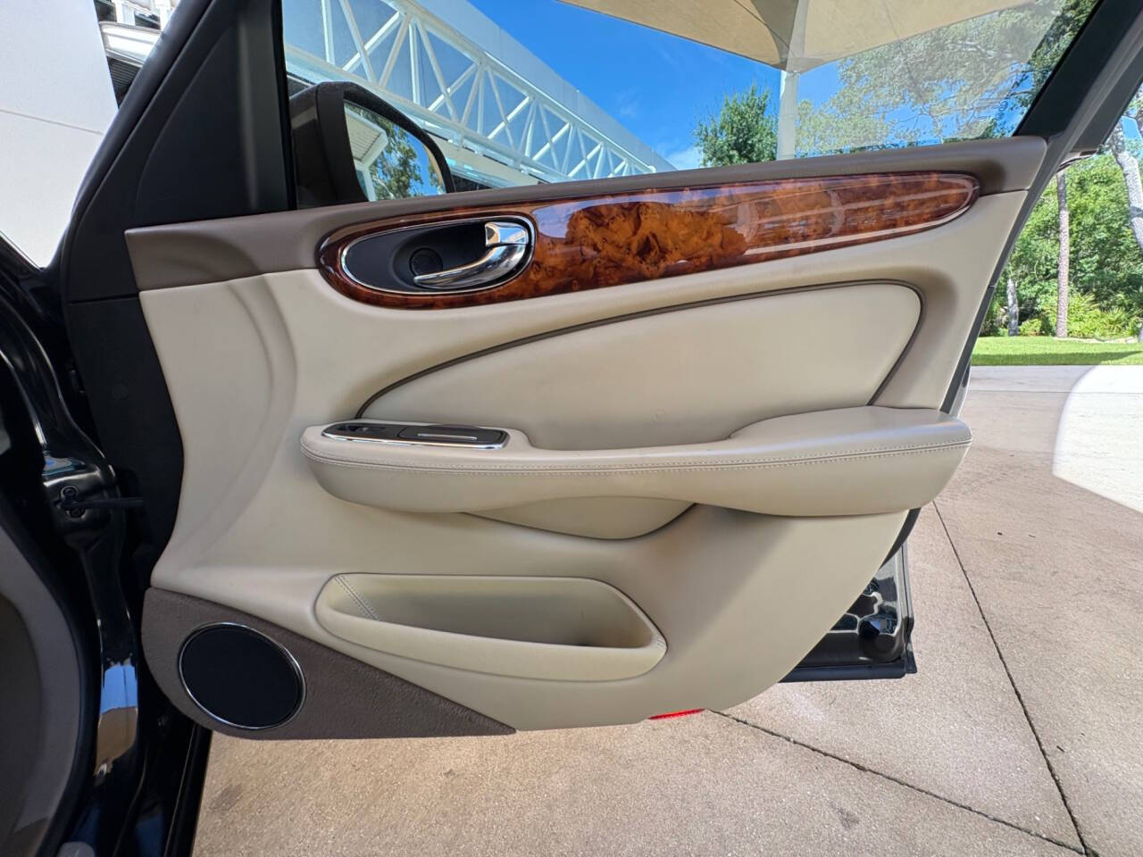 2008 Jaguar XJ-Series 27
