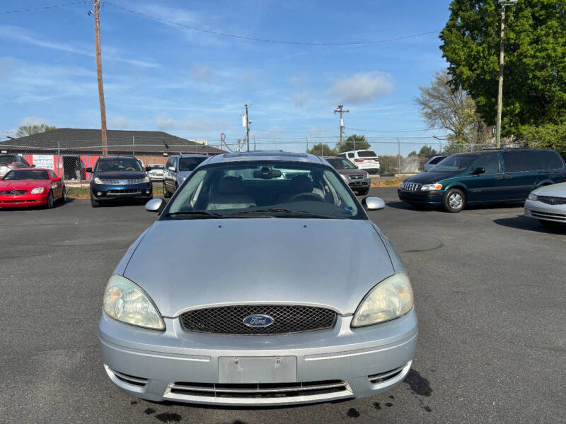 2004 Ford Taurus SES