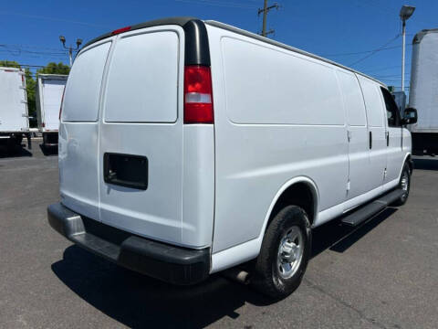 2021 Chevrolet Express 2500