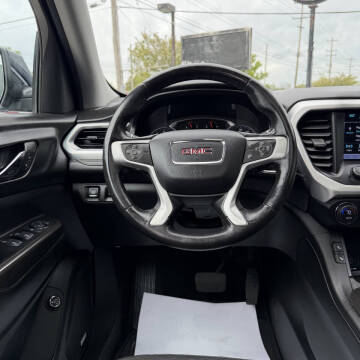 2017 GMC Acadia SLT-1