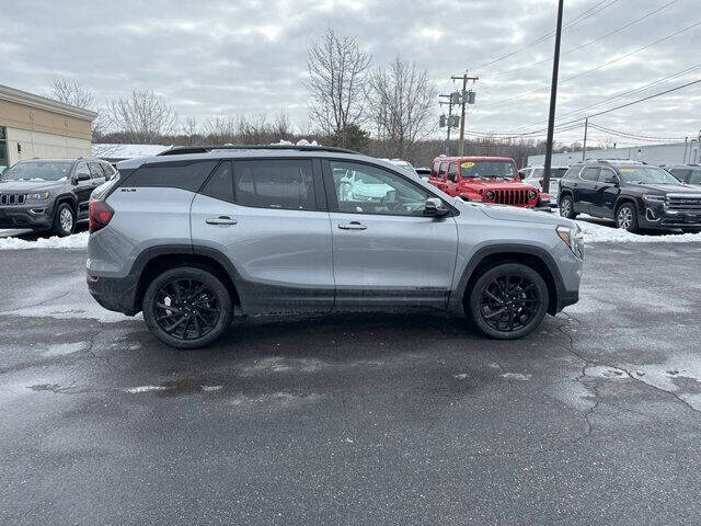 2023 GMC Terrain SLE