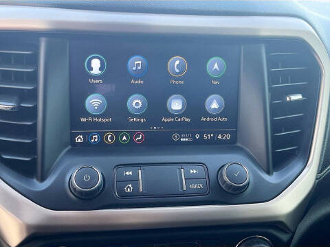 2023 GMC Acadia Denali
