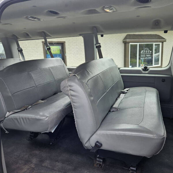 2007 Ford E-Series E-350 SD XLT