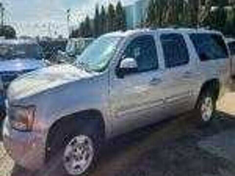 2009 Chevrolet Suburban for sale at Golden Coast Auto Sales in Guadalupe CA
