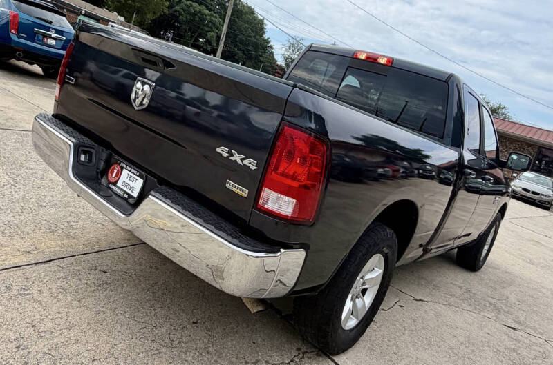 2017 RAM 1500 SLT