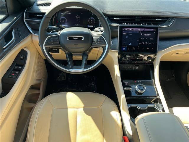 Used 2023 Jeep Grand Cherokee Limited with VIN 1C4RJHBG5PC530812 for sale in Wood River, IL