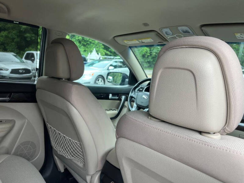 2014 Kia Sorento LX