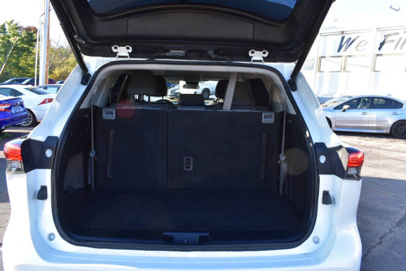 2021 Toyota Highlander LE