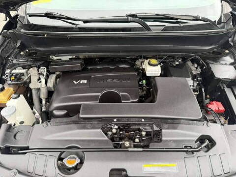 2017 Nissan Pathfinder SV