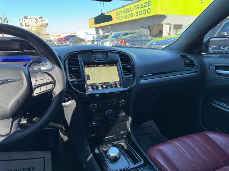 2021 Chrysler 300 S V8